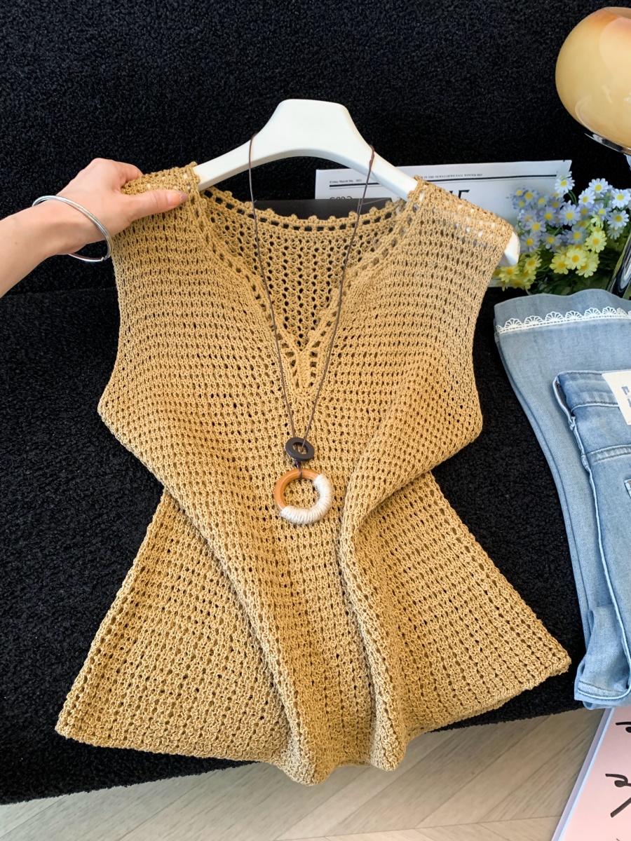 Korean V-Neck Hollow Knit Vest 2026 Summer Women's Layering Top - Image 3