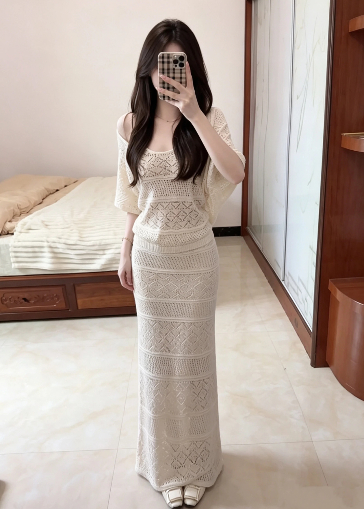 Women's Summer Knit Vest Set in Natural Linen Tone - Image 2