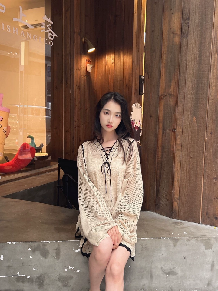 Women's Knit Two-Piece Set Loose Breathable Top and Shorts - Image 2